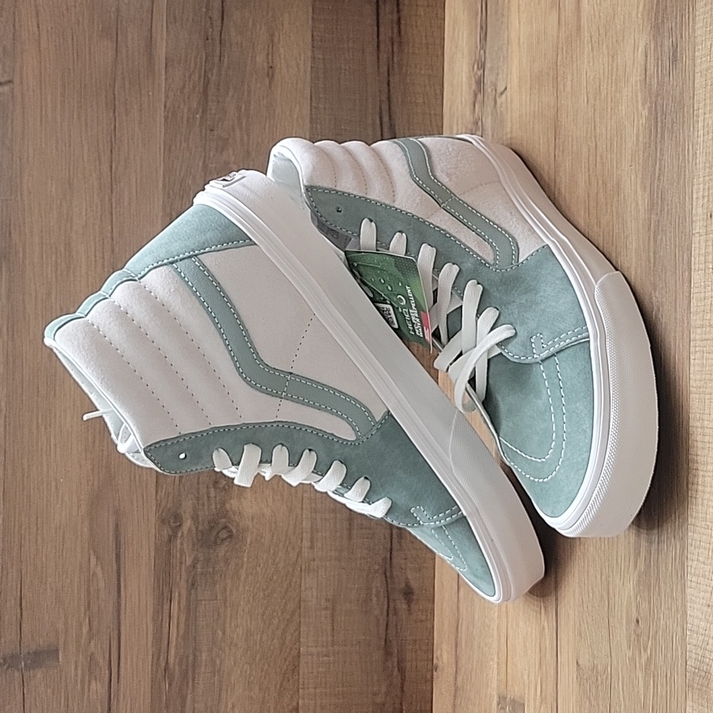 Van's SK8-Hi Brand new in the box - Picture 3 of 16